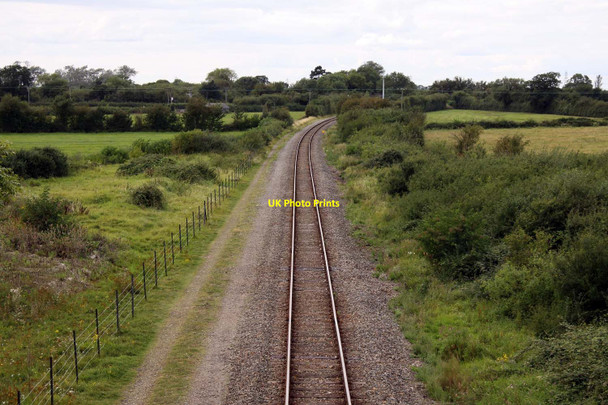 Photo 6"x4" The freight line to Calvert and Claydon Junction Quainton c2012