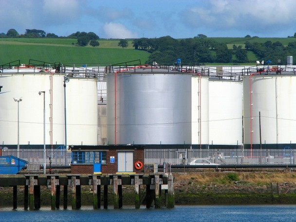 Photo 6"x4" Oil storage tanks, Belfast [1] Belfast c2008