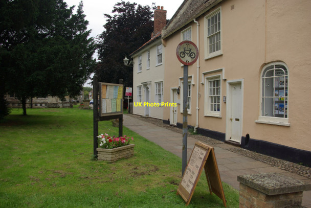 Photo 6"x4" Church Walk, Mildenhall Barton Mills c2012