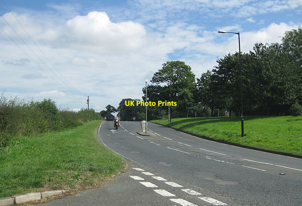 Photo 6"x4" Along the Roman Road Stamford Bridge\/SE7155 c2012