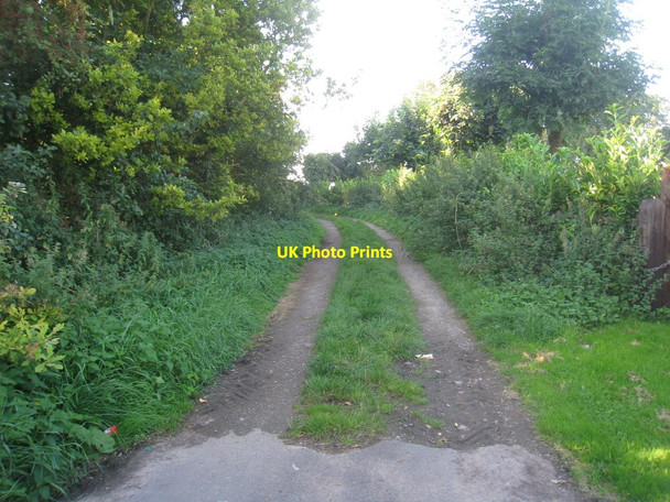 Photo 6"x4" Where the tarmac ends, Kelfield Kelfield\/SE5938 c2012