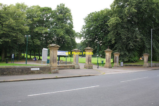 Photo 6"x4" Malsis Road entrance to Lund Park Keighley c2012