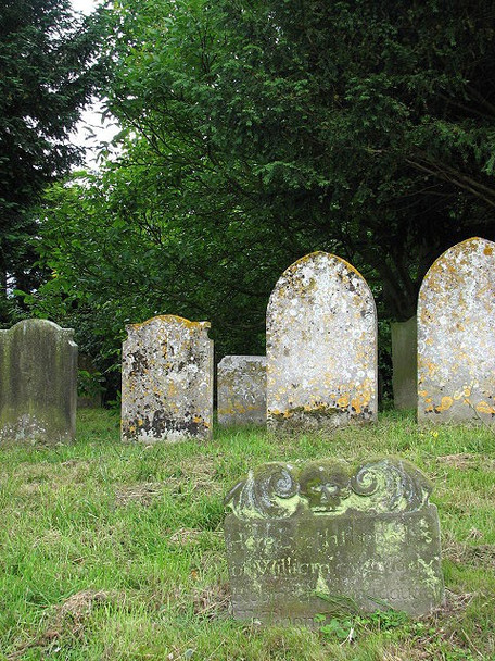 Photo 6"x4" St Mary's church - churchyard Itteringham c2008