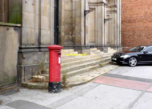 Photo 6"x4" Castlegate postbox (ref. NG24 10)  Newark-on-Trent c2012