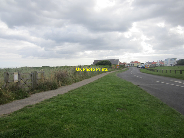 Photo 6"x4" The road into Beadnell Beadnell c2012
