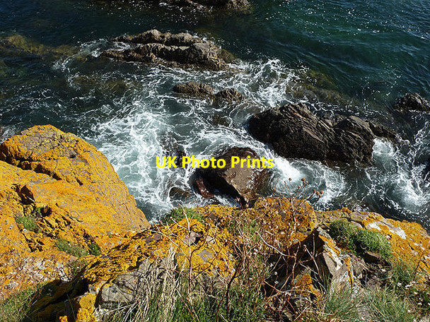 Photo 6"x4" Berwickshire coastal rocks Eyemouth c2012