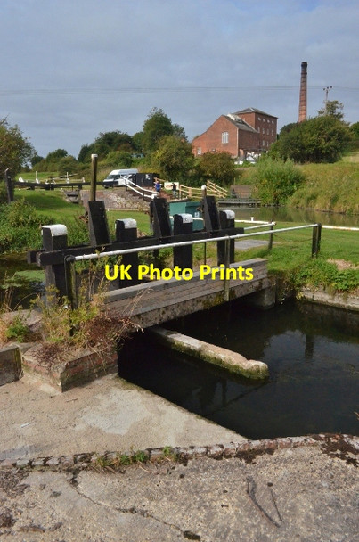 Photo 6"x4" Crofton Pumping Station - Wilton Water Crofton\/SU2662 c2012