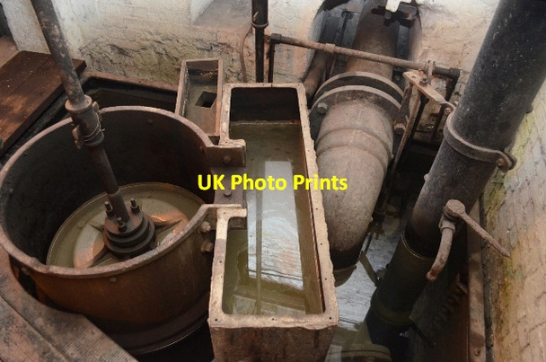 Photo 6"x4" Crofton Pumping Station - Condenser Crofton\/SU2662 c2012