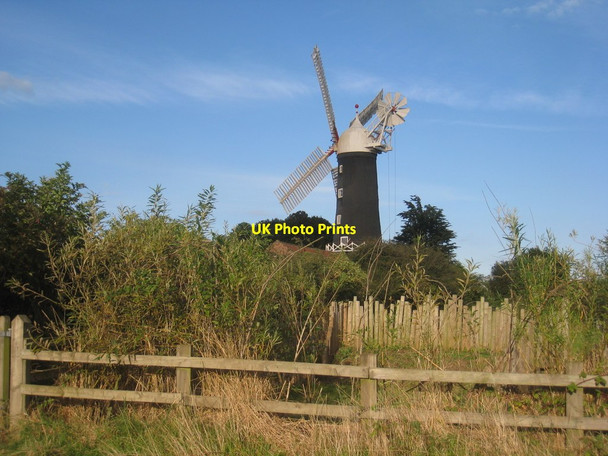 Photo 6"x4" Skidby windmill Cottingham\/TA0432 c2012