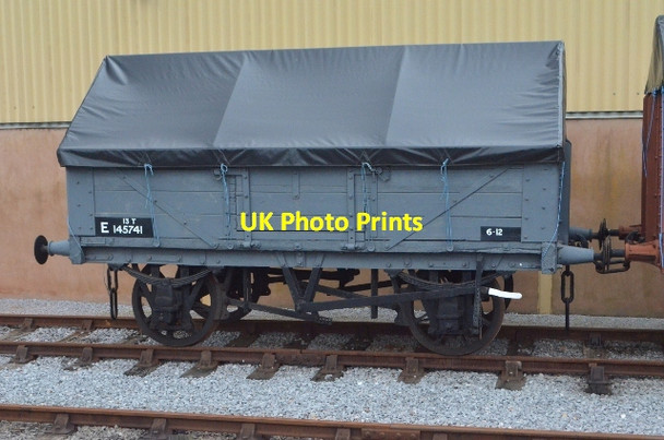 Photo 6"x4" E145741 GNR goods wagon Washford\/ST0441 c2012