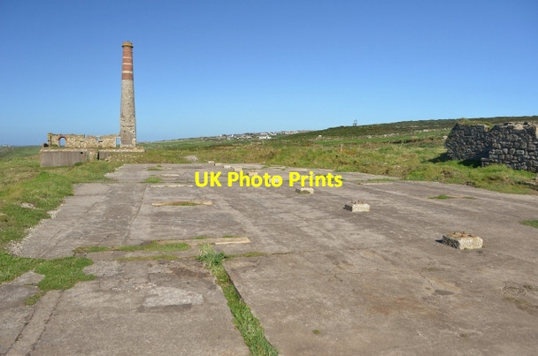 Photo 6"x4" Levant Mine - Miners dry Lower Boscaswell c2012