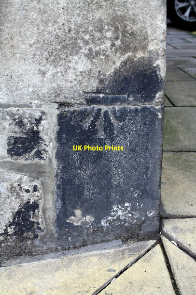 Photo 6"x4" Benchmark on Citizens Advice Bureau, Newbiggin Richmond\/NZ1701 c2012
