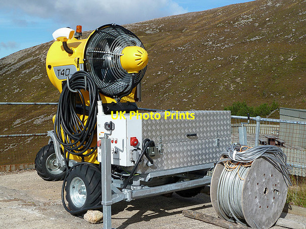 Photo 6"x4" A snow machine in Coire Cas White Lady Shieling c2012