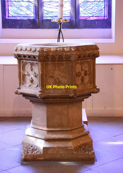 Photo 6"x4" St Edward the Confessor, Market Place, Romford - Font Romford\/TQ5289 c2012