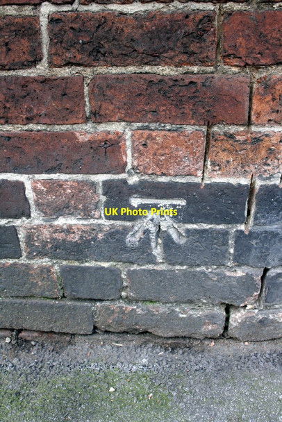 Photo 6"x4" Benchmark on wall of Wollaton Road Beeston\/SK5236 c2012