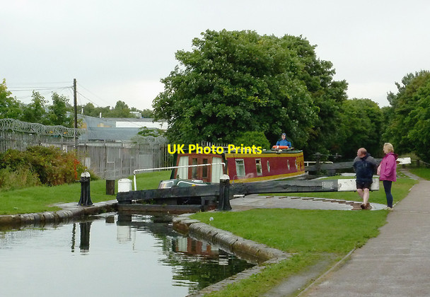 Photo 6"x4" Narrowboat in Minworth Middle Lock, Birmingham Castle Vale c2012