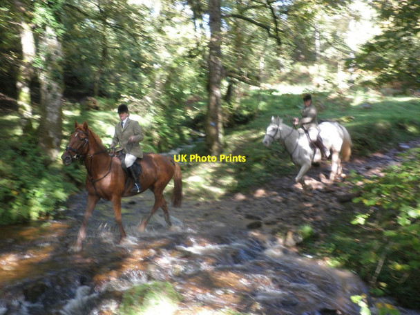 Photo 6"x4" Mounted huntspersons in Bin Combe Luckwell Bridge c2012