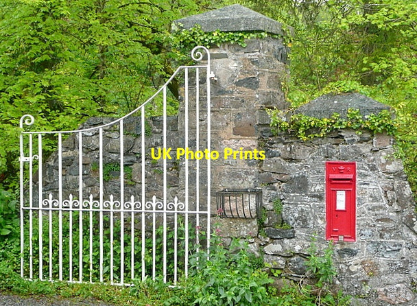 Photo 6"x4" Victorian postbox Aish\/SX6960 c2012