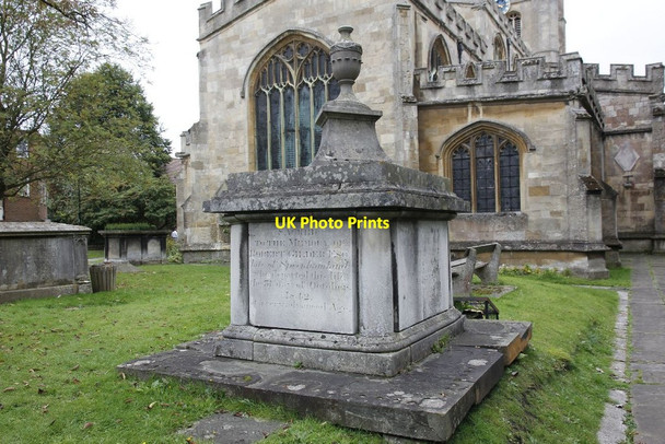 Photo 6"x4" Tomb in the churchyard Newbury\/SU4767 c2012
