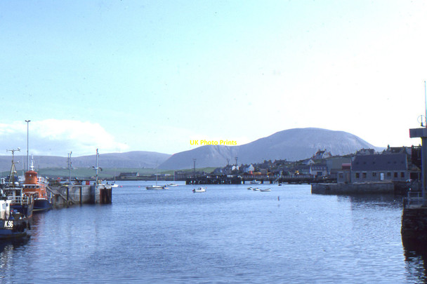 Photo 6"x4" Stromness harbour Stromness\/HY2509 c1995