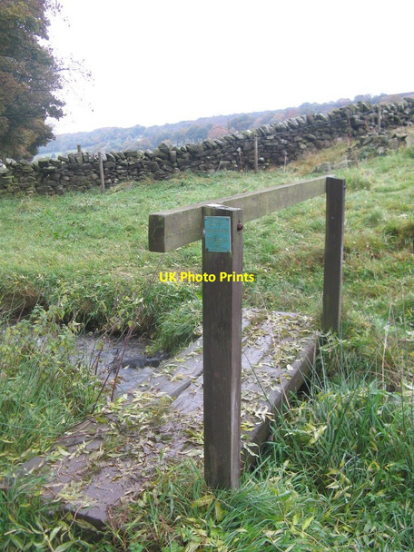 Photo 6"x4" Footbridge near Glen Howe Wharncliffe Side c2012