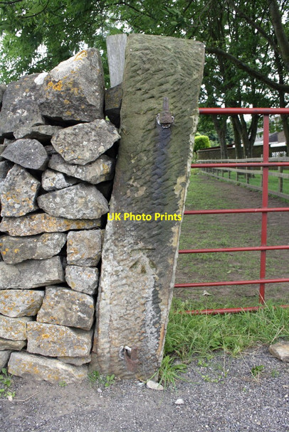 Photo 6"x4" Benchmark on Quarry Road gatepost Richmond\/NZ1701 c2012