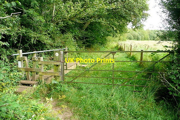 Photo 6"x4" Footpath towards The Lakes Clapton-on-the-Hill c2012