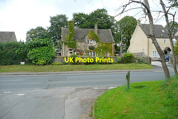 Photo 6"x4" Rissington Road Bourton-on-the-Water c2012