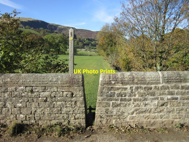 Photo 6"x4" The Dales Way Gawthrop c2012