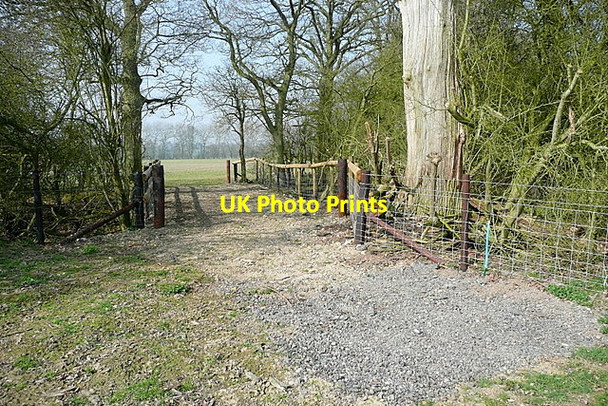 Photo 6"x4" New field entrance Freeland\/SP4112 c2012