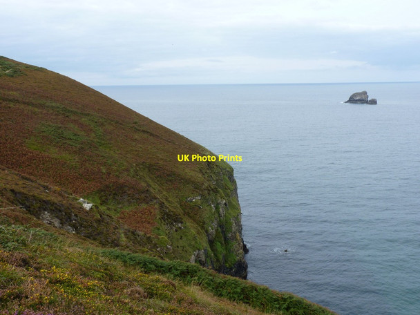 Photo 6"x4" Steep cliffs on the east side of Newdowns Head New Downs\/SW7051 c2012