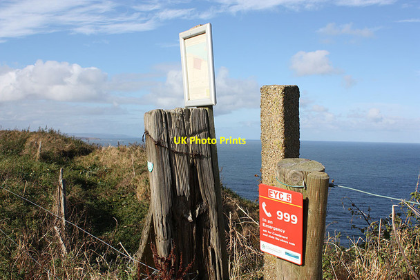 Photo 6"x4" Cliff edge Buckton\/TA1872 c2012