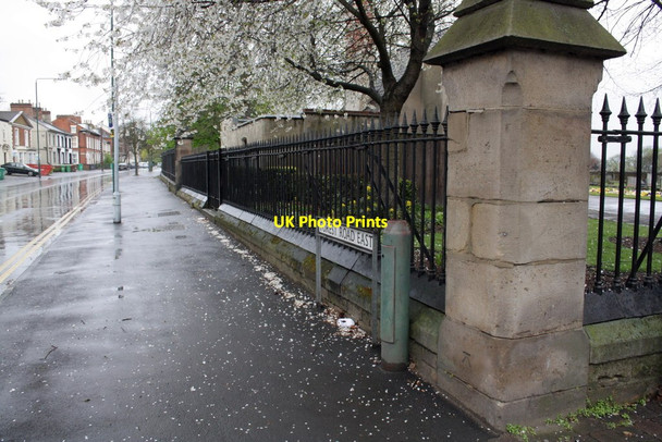 Photo 6"x4" Cemetery boundary wall at east end of Forest Road East Nottingham\/SK5641 c2012