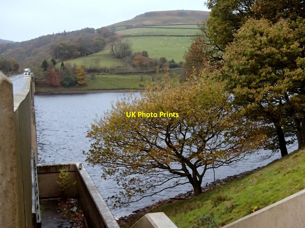 Photo 6"x4" Ladybower Reservoir and the Ashopton viaduct Ashopton c2012