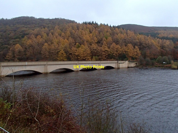Photo 6"x4" Ladybower reservoir, late autumn afternoon Ashopton c2012