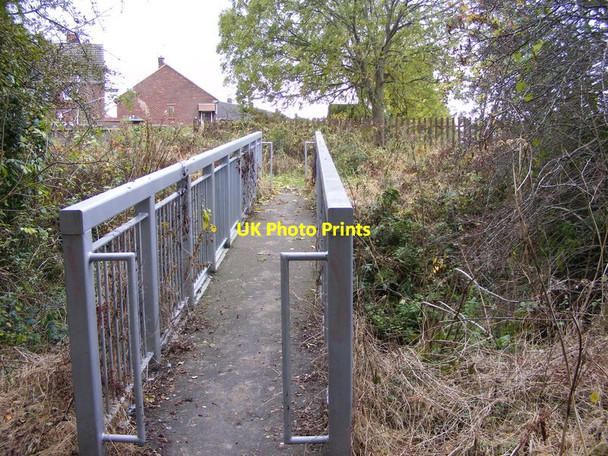 Photo 6"x4" Hilton Brook Footbridge Coseley c2012