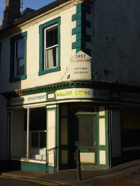Photo 6"x4" Berwick Townscape : Light And Shade On Victoria Buildings, Bridge Street Berwick-upon-Tweed c2012