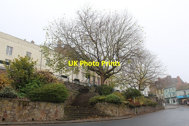 Photo 6"x4" Belle Vue Island Great Malvern c2012