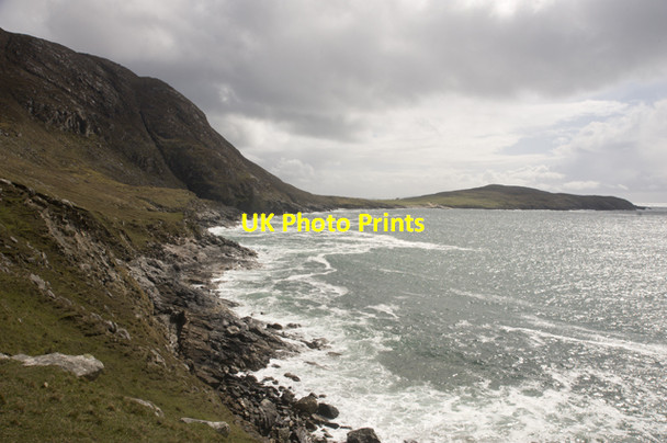 Photo 6"x4" Coastline of Caolas an Scarp Huisinis c2012