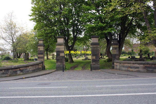 Photo 6"x4" Entrance to Westgate Hill cemetery from Westgate Road Newcastle upon Tyne c2012