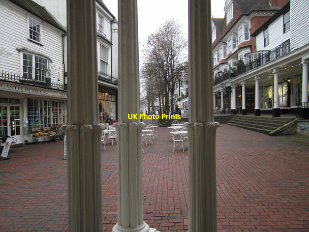 Photo 6"x4" The Pantiles form the Chalybeate Spring, Royal Tunbridge Wells c2012