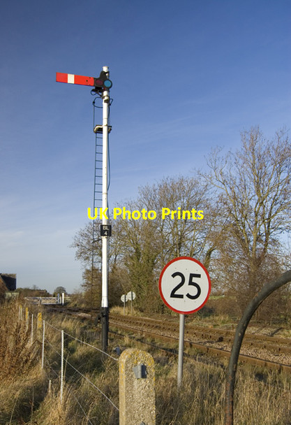 Photo 6"x4" Railway at Thornton Abbey South End\/TA1120 c2012