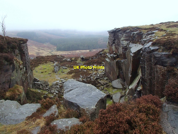 Photo 6"x4" Rock formation on Burbage Moor Hathersage Booths c2012