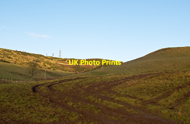 Photo 6"x4" Farmland on Binn Hill Aberargie c2012
