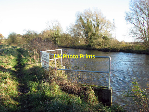 Photo 6"x4" Sluice on the River Waveney, Geldeston Geldeston c2012