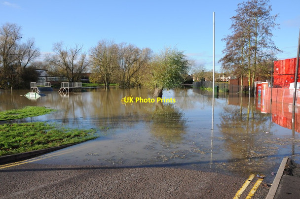 Photo 6"x4" Flooded Howells Road Tewkesbury c2012
