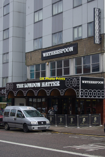 Photo 6"x4" The London Hatter, Luton Luton\/TL0921 c2012