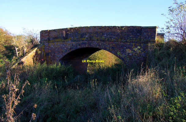 Photo 6"x4" A bridge over the former Didcot, Newbury and Southampton Railway East Ilsley c2012 P1