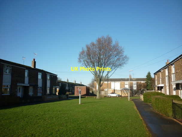 Photo 6"x4" Kerdane, Orchard Park Estate, Hull Cottingham\/TA0432 c2012