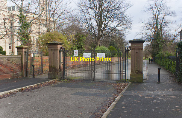 Photo 6"x4" A gated entrance to Princes Park Princes Park\/SJ3688 c2012